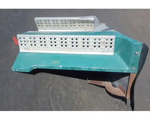 FREIGHTLINER FLD120 Side Fairing