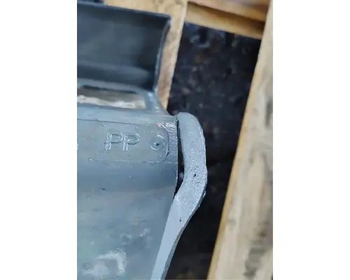 FREIGHTLINER FLD120 Side Fairing