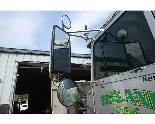 FREIGHTLINER FLD120 Side View Mirror