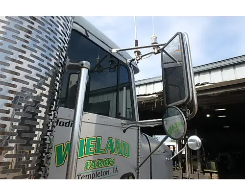 FREIGHTLINER FLD120 Side View Mirror