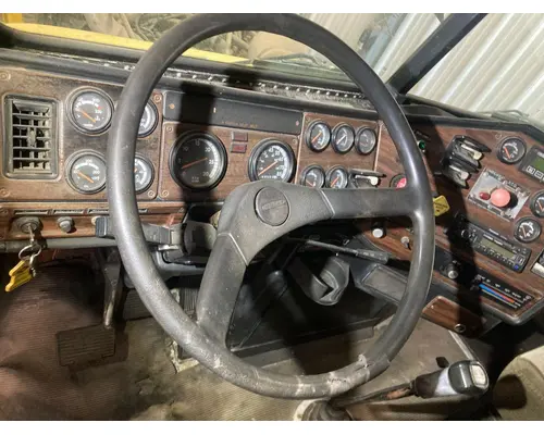 FREIGHTLINER FLD120 Steering Column