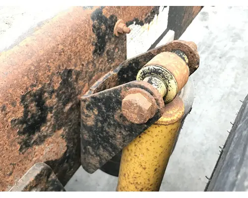 FREIGHTLINER FLD120 Suspension