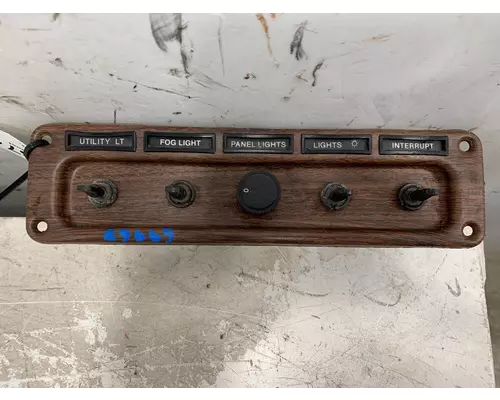 FREIGHTLINER FLD120 Switch Panel
