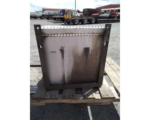 FREIGHTLINER FLD120 TOOL BOX