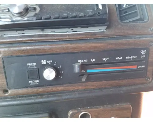 FREIGHTLINER FLD120 Temperature Control