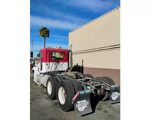 FREIGHTLINER FLD120 Vehicle For Sale