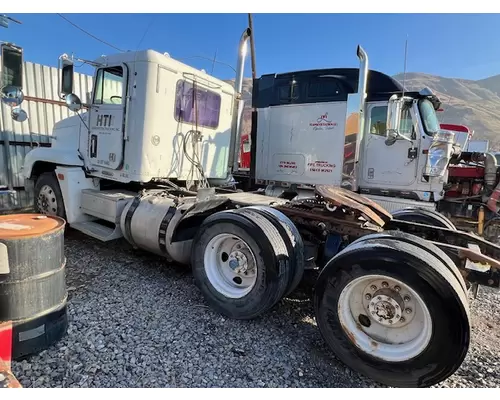 FREIGHTLINER FLD120 Vehicle For Sale