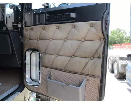 FREIGHTLINER FLD132 CLASSIC XL 1997-2009 DOOR ASSEMBLY, FRONT