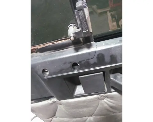 FREIGHTLINER FLD132 CLASSIC XL 1997-2009 DOOR ASSEMBLY, FRONT