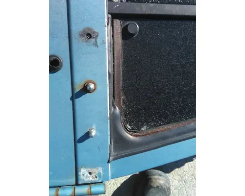 FREIGHTLINER FLD132 CLASSIC XL 1997-2009 DOOR ASSEMBLY, FRONT