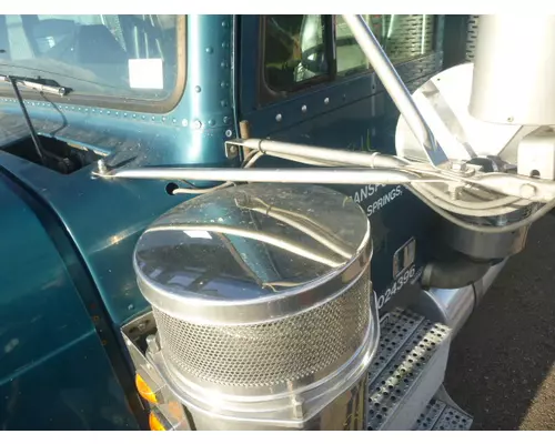 FREIGHTLINER FLD132 CLASSIC XL AIR CLEANER