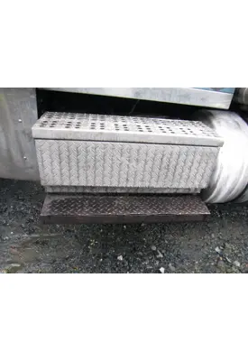 FREIGHTLINER FLD132 CLASSIC XL BATTERY BOX
