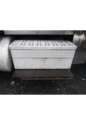 FREIGHTLINER FLD132 CLASSIC XL BATTERY BOX