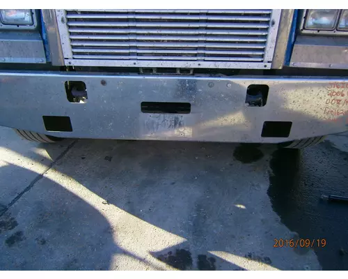 FREIGHTLINER FLD132 CLASSIC XL BUMPER ASSEMBLY, FRONT