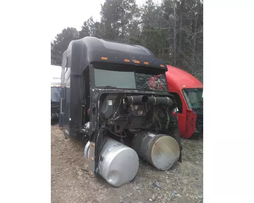 FREIGHTLINER FLD132 CLASSIC XL CAB