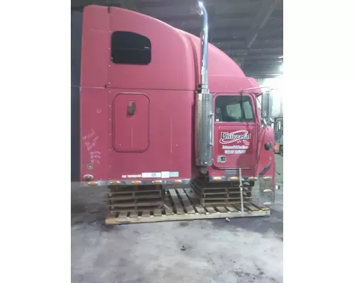 FREIGHTLINER FLD132 CLASSIC XL CAB