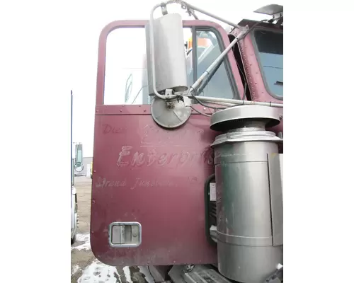 FREIGHTLINER FLD132 CLASSIC XL DOOR ASSEMBLY, FRONT