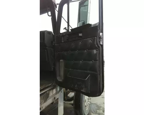 FREIGHTLINER FLD132 CLASSIC XL DOOR ASSEMBLY, FRONT