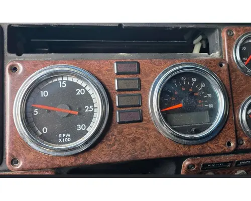 FREIGHTLINER FLD132 CLASSIC XL GAUGE CLUSTER