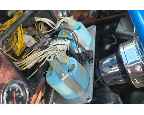 FREIGHTLINER FLD132 CLASSIC XL GAUGE CLUSTER