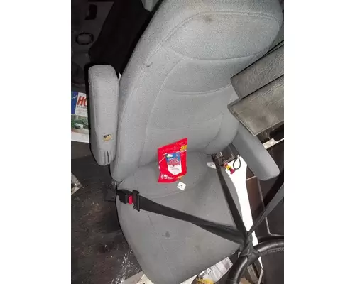 FREIGHTLINER FLD132 CLASSIC XL SEAT, FRONT