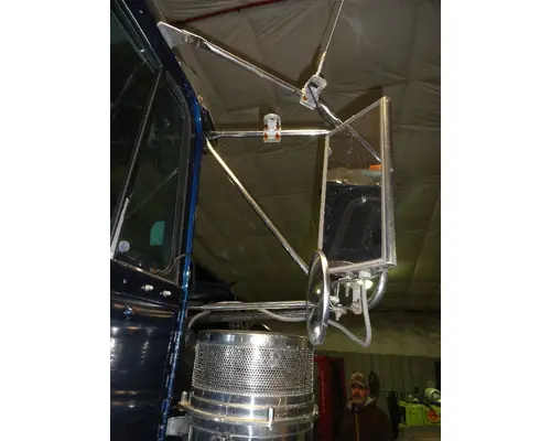 FREIGHTLINER FLD132 CLASSIC Side View Mirror