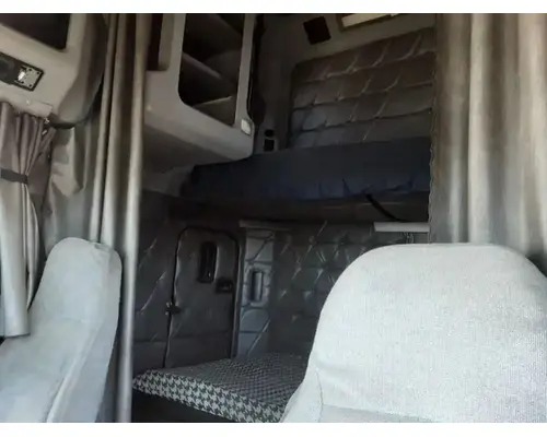 FREIGHTLINER FLD132 XL CLASSIC Cab Assembly