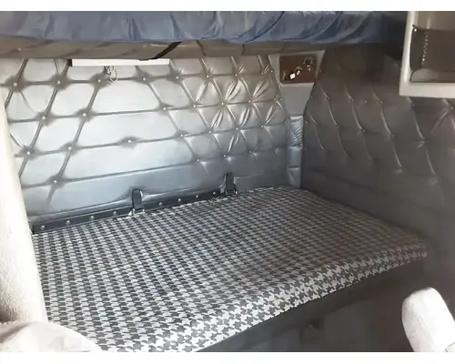 FREIGHTLINER FLD132 XL CLASSIC Cab Assembly