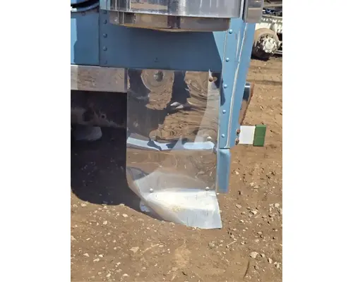 FREIGHTLINER FLD132 XL CLASSIC Cab Assembly