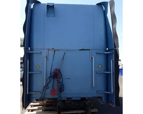 FREIGHTLINER FLD132 XL CLASSIC Cab Assembly