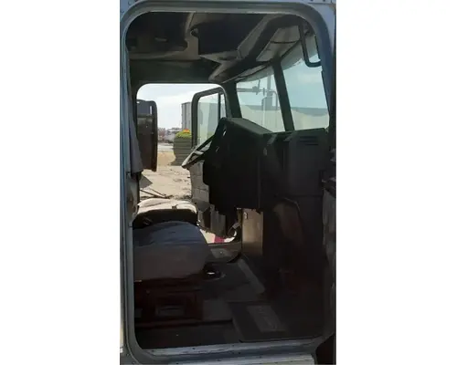 FREIGHTLINER FLD132 XL CLASSIC Cab Assembly