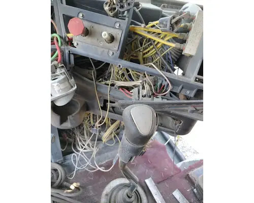 FREIGHTLINER FLD132 XL CLASSIC Complete Vehicle