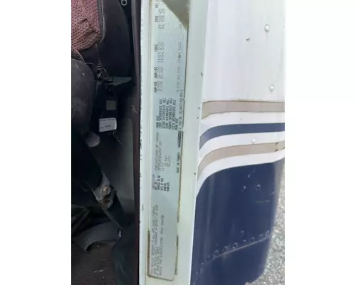 FREIGHTLINER FLD132 XL CLASSIC Complete Vehicle