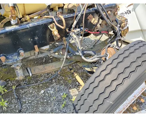 FREIGHTLINER FLD132 XL CLASSIC Complete Vehicle