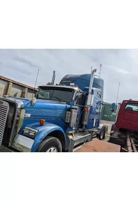 FREIGHTLINER FLD132 XL CLASSIC Complete Vehicle