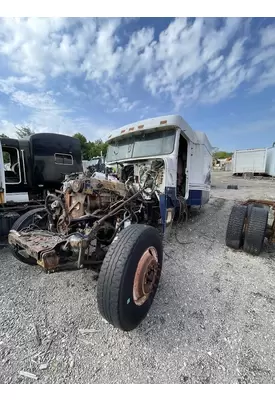 FREIGHTLINER FLD132 XL CLASSIC Parts Vehicles