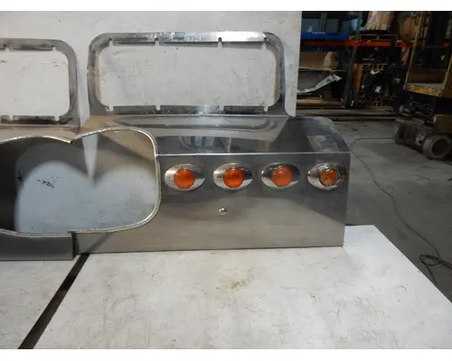FREIGHTLINER FLD132T CLASSIC XL Body Parts, Misc.