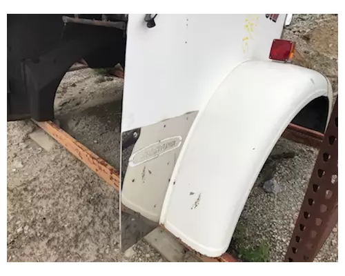 FREIGHTLINER FLD132 Hood