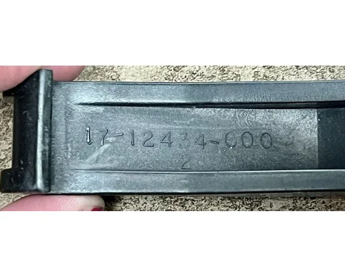 FREIGHTLINER FLD132 Latches and Locks