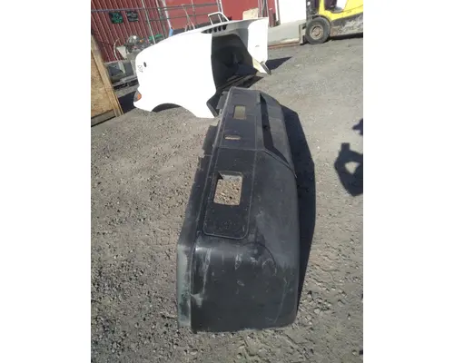FREIGHTLINER FLD BUMPER-COMPLETE