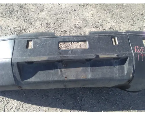 FREIGHTLINER FLD BUMPER-COMPLETE