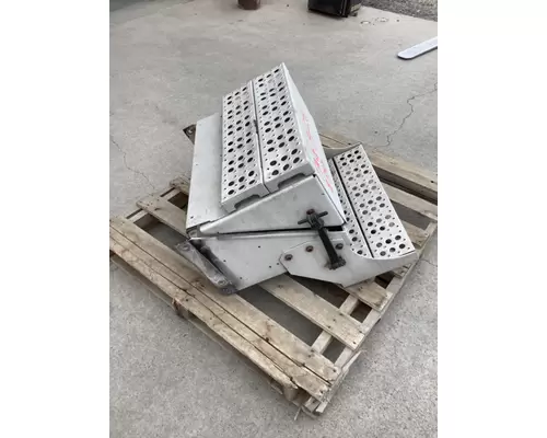 FREIGHTLINER FLD Battery BoxTray