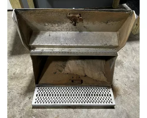 FREIGHTLINER FLD Battery BoxTray