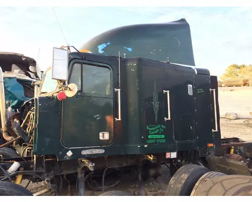 FREIGHTLINER FLD Cab Assembly