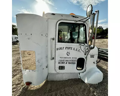 FREIGHTLINER FLD Cab Assembly