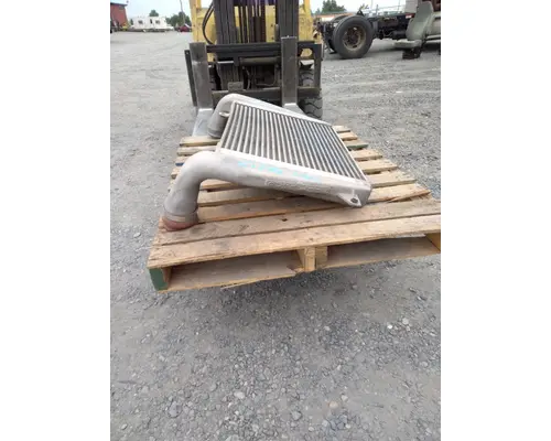 FREIGHTLINER FLD Charge Air Cooler (CAC)
