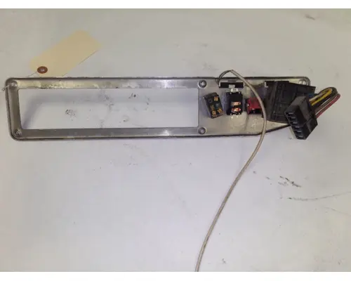 FREIGHTLINER FLD DASH PANEL