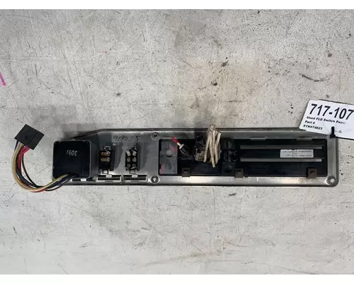 FREIGHTLINER FLD Dash  Console Switch