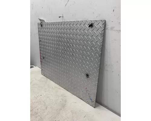 FREIGHTLINER FLD Deck Plate