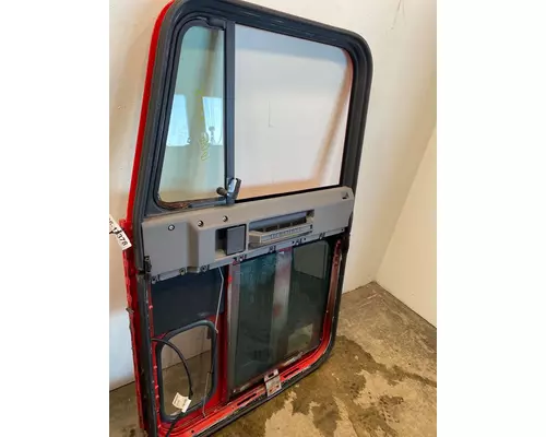 FREIGHTLINER FLD Door Assembly, Front